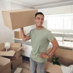 Vai morar fora por 6 meses? Veja como guardar seus móveis em Aracaju sem pagar aluguel com o apartamento vazio - Guardeaju