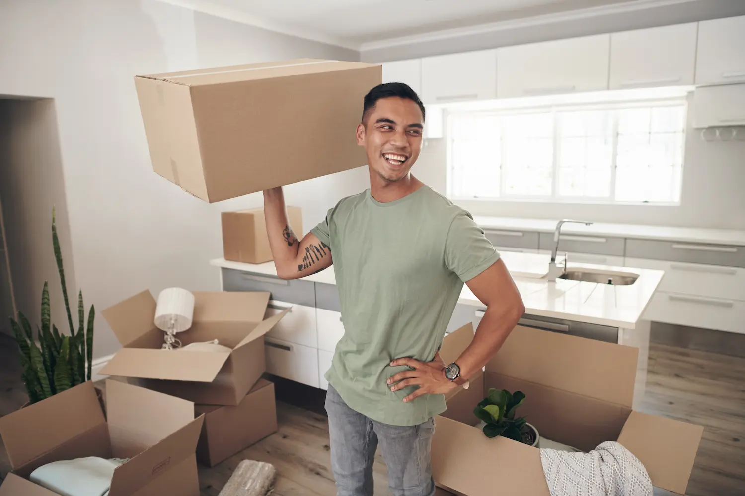 Vai morar fora por 6 meses? Veja como guardar seus móveis em Aracaju sem pagar aluguel com o apartamento vazio - Guardeaju